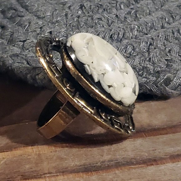 Antique Brass Mother of Pearl Black Resin Domed Cocktail Statement Ring #A2 - Picture 4 of 10